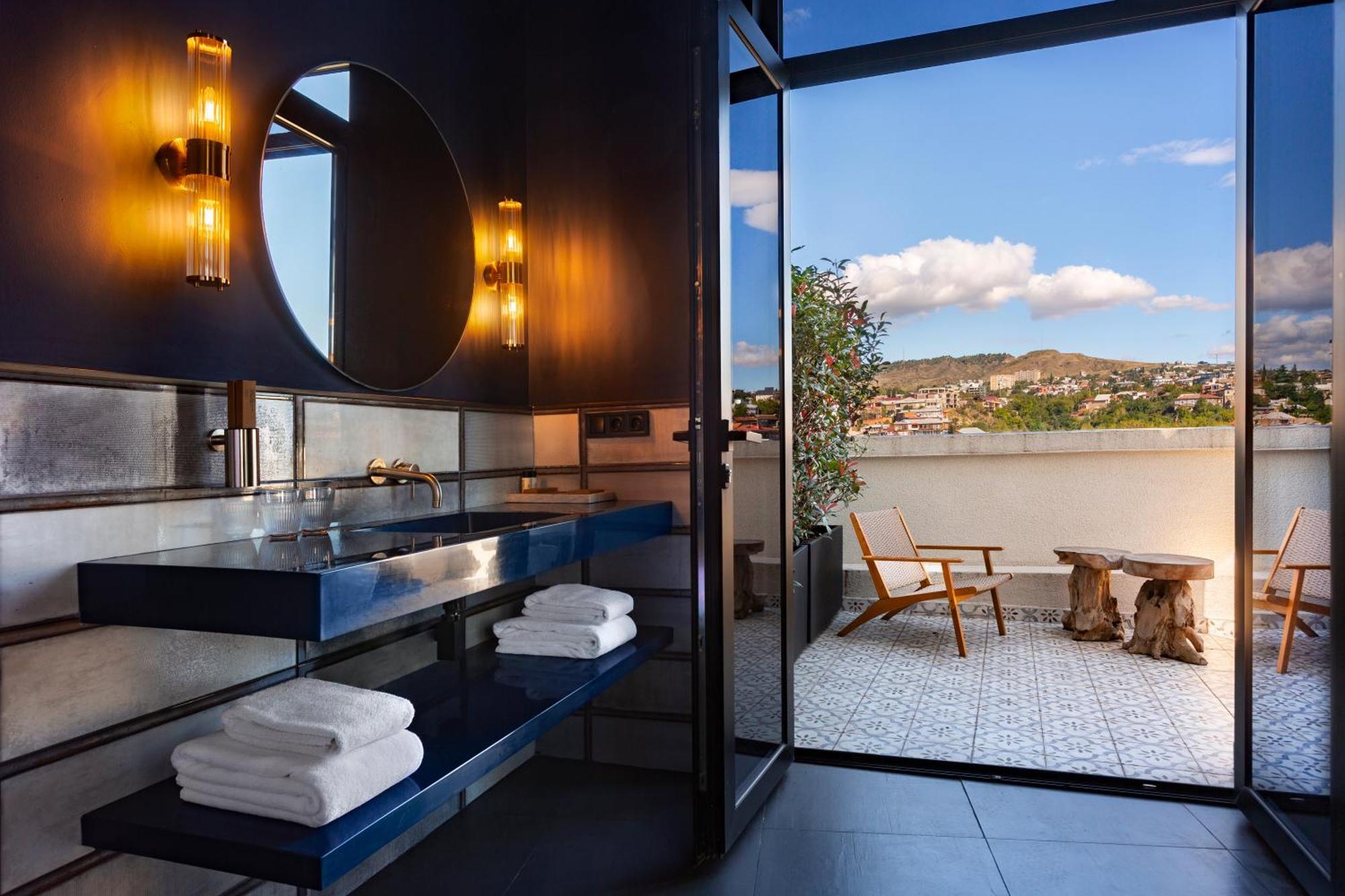 Zorba&Bond Boutique Hotel Tbilisi Buitenkant foto