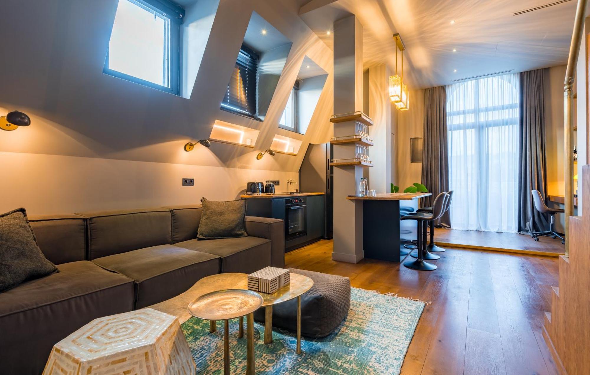 Zorba&Bond Boutique Hotel Tbilisi Buitenkant foto